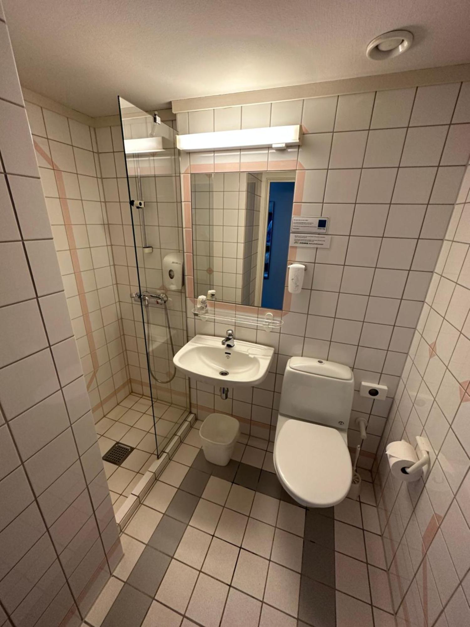 Honne Hotell Biri Номер фото